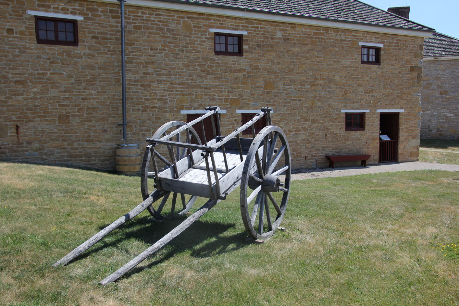 Fort Snelling wagon.JPG